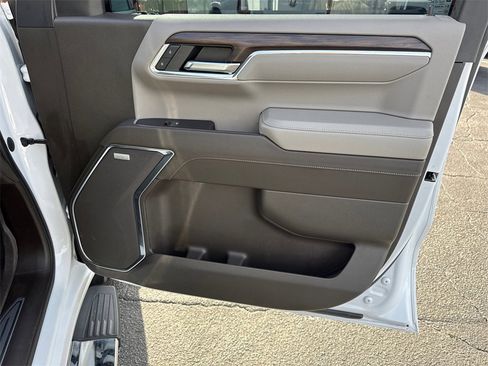 Used 2023 GMC Sierra 1500 SLT w/ SLT Premium Package image 15