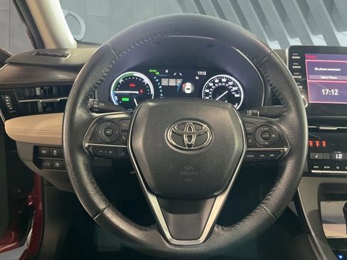 Used 2022 Toyota Avalon XLE w/ Moonroof Package image 12