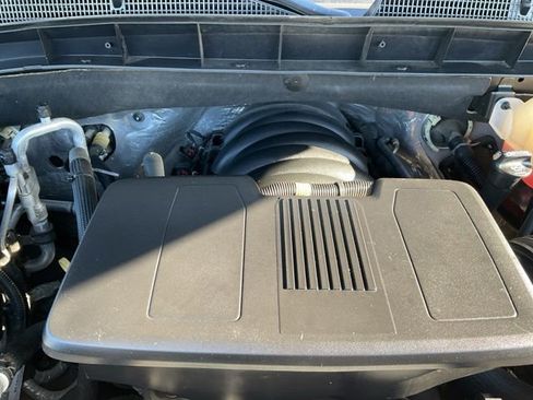 Used 2019 GMC Sierra 1500 SLE w/ SLE Value Package AWD/4WD image 11