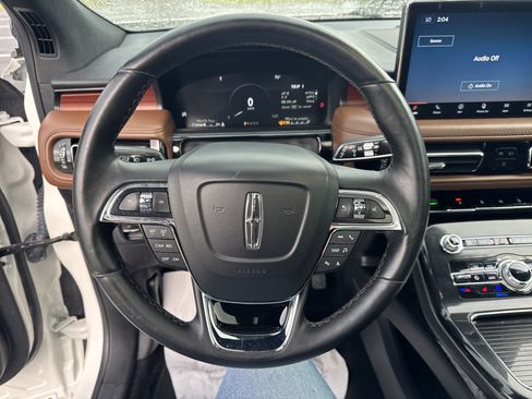 Used 2023 Lincoln Nautilus Reserve FWD image 17