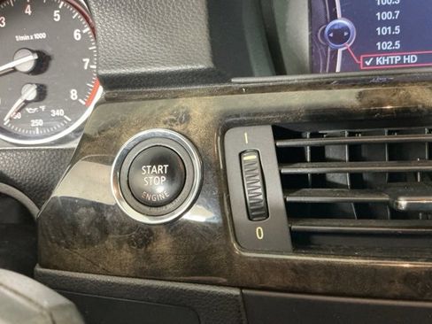 Used 2009 BMW 328i Convertible image 20