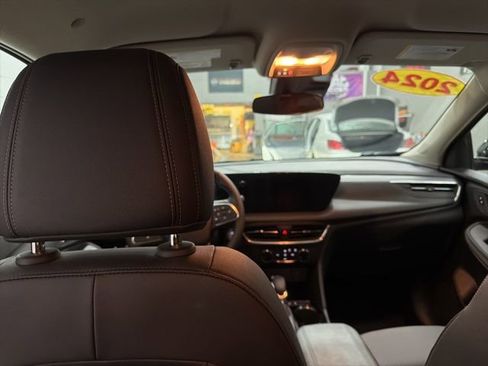 Used 2024 Buick Encore GX Preferred image 19