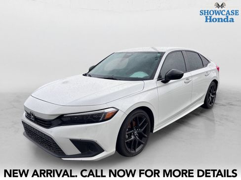 Used 2023 Honda Civic Sport image 2