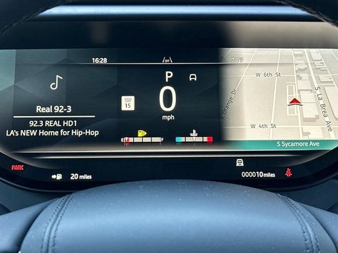 New 2026 Land Rover Range Rover Sport Dynamic SE AWD/4WD image 17