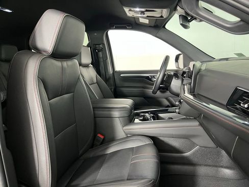 Used 2025 Chevrolet Tahoe RST image 34