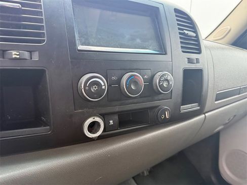 Used 2011 Chevrolet Silverado 1500 W/T image 23