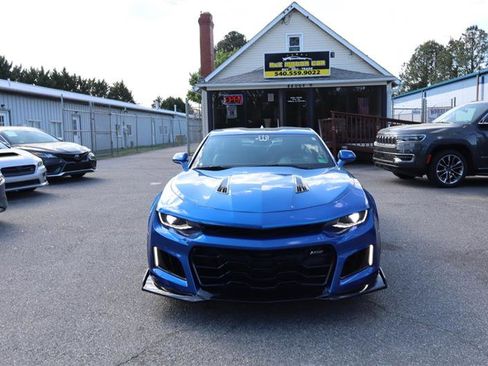 Used 2017 Chevrolet Camaro SS image 2