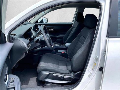 Used 2023 Honda HR-V LX image 26