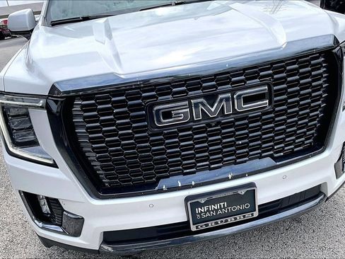 Used 2023 GMC Yukon Denali Ultimate AWD/4WD image 40