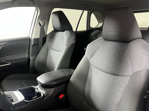 Certified 2025 Toyota RAV4 XLE AWD/4WD image 14