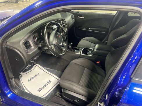 Used 2019 Dodge Charger GT image 11