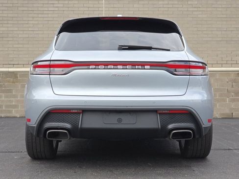 Certified 2024 Porsche Macan image 8