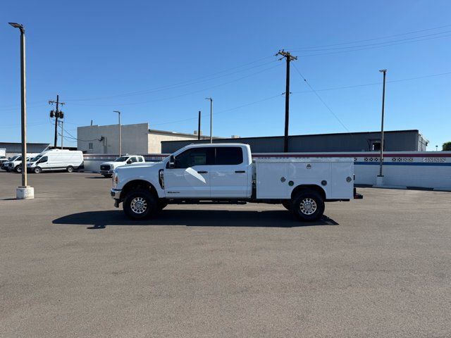 New 2026 Ford F350 XLT w/ FX4 Off-Road Package AWD/4WD image 4