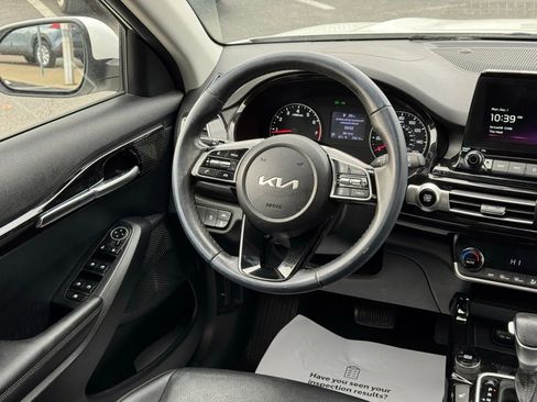 Used 2023 Kia Seltos EX image 45