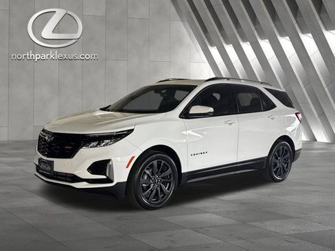 Used 2024 Chevrolet Equinox RS image 3