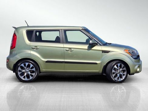 Used 2013 Kia Soul ! FWD image 3
