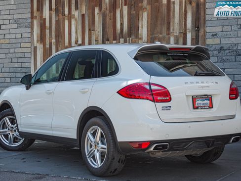 Used 2014 Porsche Cayenne Platinum Edition AWD/4WD image 4