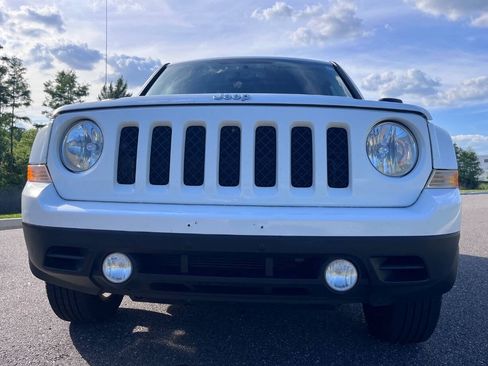 Used 2015 Jeep Patriot High Altitude AWD/4WD image 18
