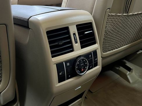 Used 2015 Mercedes-Benz GL 550 4MATIC image 28