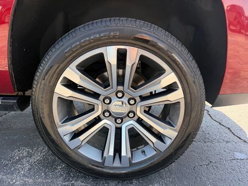 Used 2018 GMC Yukon Denali w/ Denali Ultimate Package AWD/4WD image 17