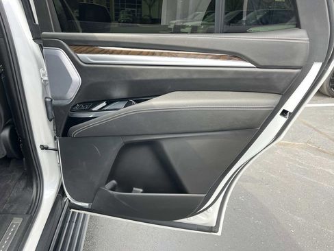 Certified 2025 Cadillac Escalade Sport Platinum image 21