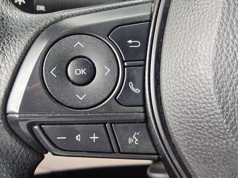 Used 2024 Toyota Corolla Cross L image 12