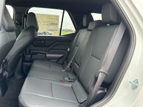 New 2026 Toyota 4Runner TRD Off-Road Premium AWD/4WD image 15