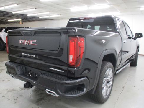New 2026 GMC Sierra 1500 Denali w/ Denali Reserve Package image 7