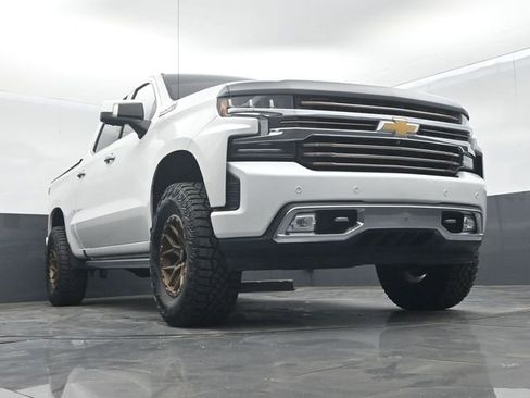 Used 2020 Chevrolet Silverado 1500 High Country w/ Technology Package AWD/4WD image 48