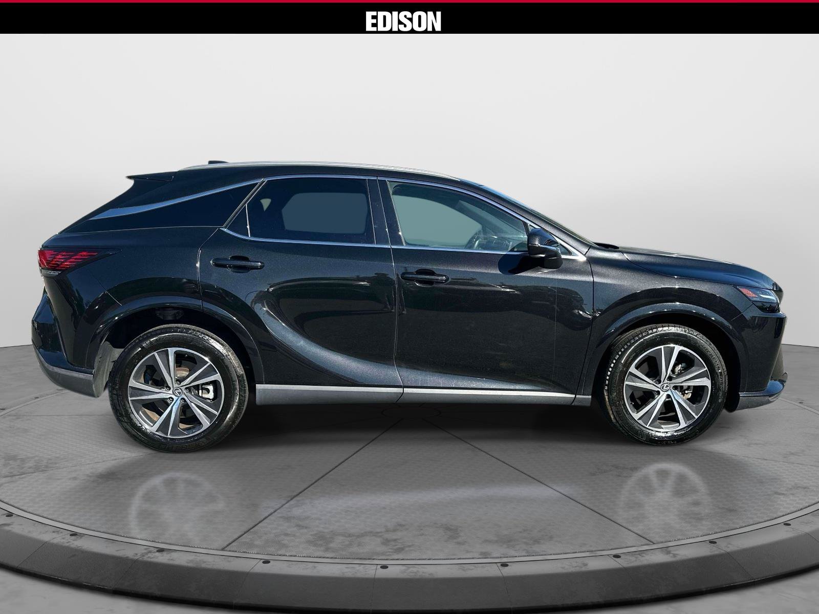 Used 2024 Lexus RX 350 Premium w/ Accessory Package AWD/4WD image 3