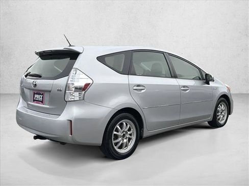 Used 2013 Toyota Prius V Three image 5