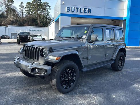 Used 2023 Jeep Wrangler Unlimited Sahara image 2