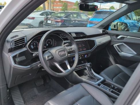 Used 2021 Audi Q3 2.0T Premium w/ Convenience Package AWD/4WD image 8