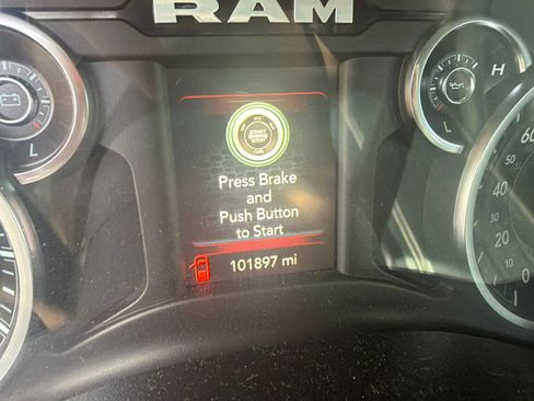 Used 2019 RAM 1500 Big Horn AWD/4WD image 6