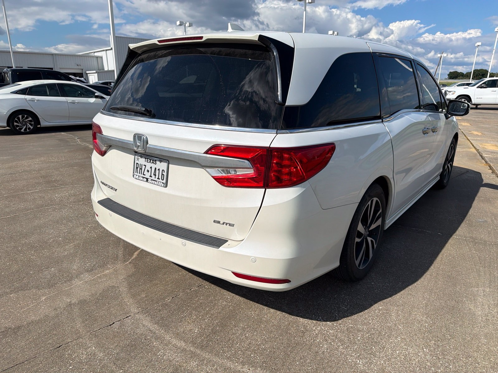 Used 2018 Honda Odyssey Elite image 6
