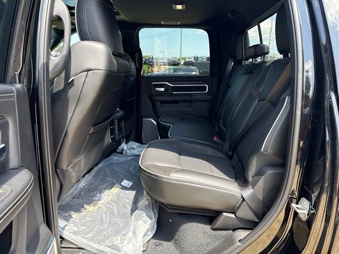 New 2026 RAM 2500 Laramie AWD/4WD image 24