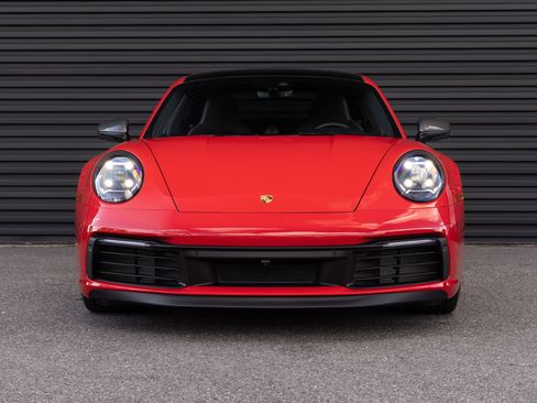 Certified 2024 Porsche 911 Carrera T RWD image 7