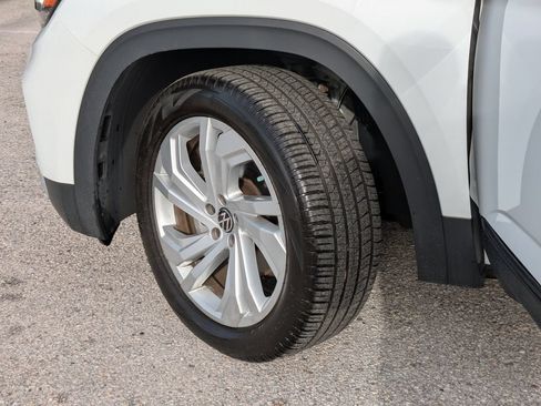Certified 2023 Volkswagen Atlas SE w/ Panoramic Sunroof Package FWD image 33