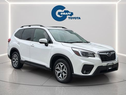 Used 2021 Subaru Forester Premium AWD/4WD image 10