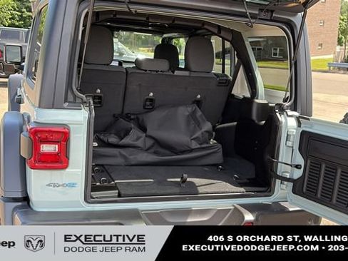 Used 2024 Jeep Wrangler Unlimited AWD/4WD image 26