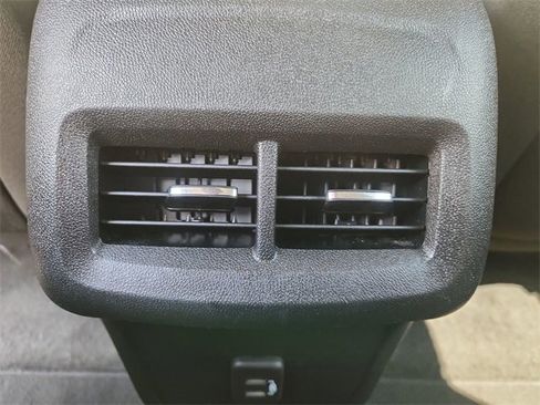 Certified 2020 Chevrolet Equinox LS w/ LS Convenience Package image 20