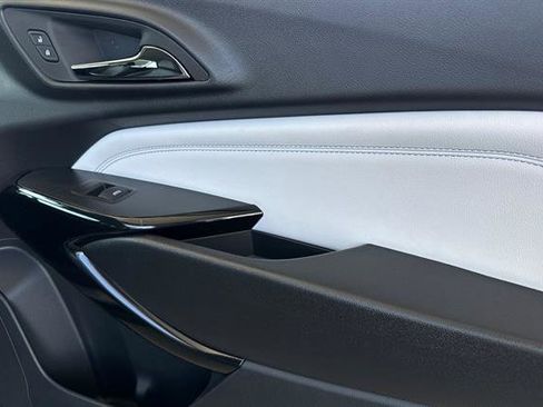 New 2026 Chevrolet Trax LT image 18