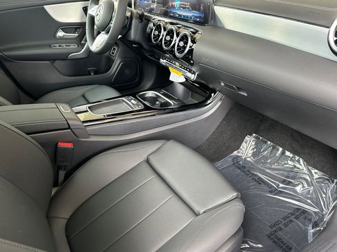New 2025 Mercedes-Benz CLA 250 4MATIC image 13