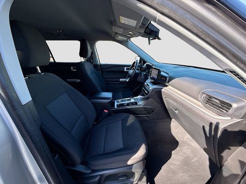 Used 2022 Ford Explorer XLT image 20