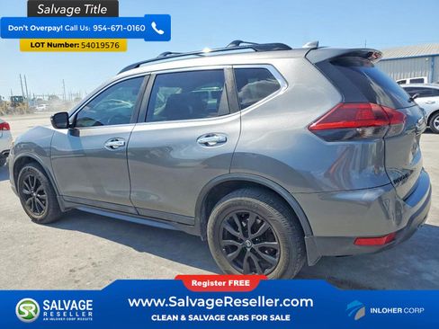 Used 2018 Nissan Rogue SV FWD image 3