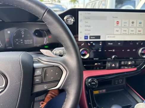 Used 2025 Lexus NX 350h AWD w/ Accessory Package (K3) image 4