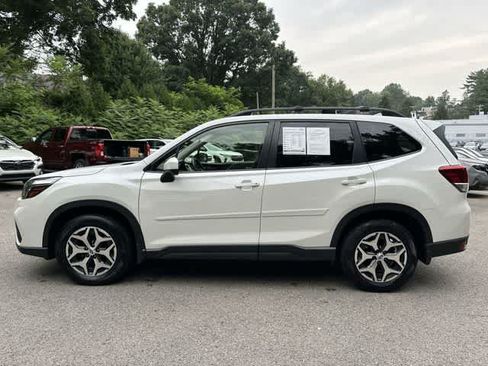 Used 2019 Subaru Forester Premium AWD/4WD image 2