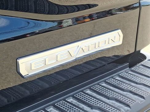 New 2026 GMC Sierra 1500 Elevation image 12