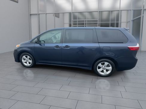 Used 2020 Toyota Sienna L image 5
