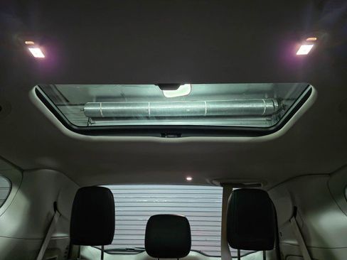 Used 2020 Chrysler Pacifica Limited image 24